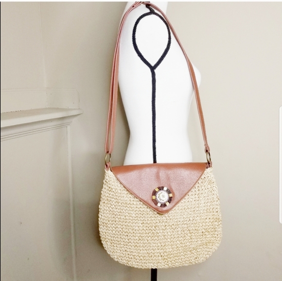 Vintage Handbags - VINTAGE SUN 'N' SAND WOVEN CROSSBODY